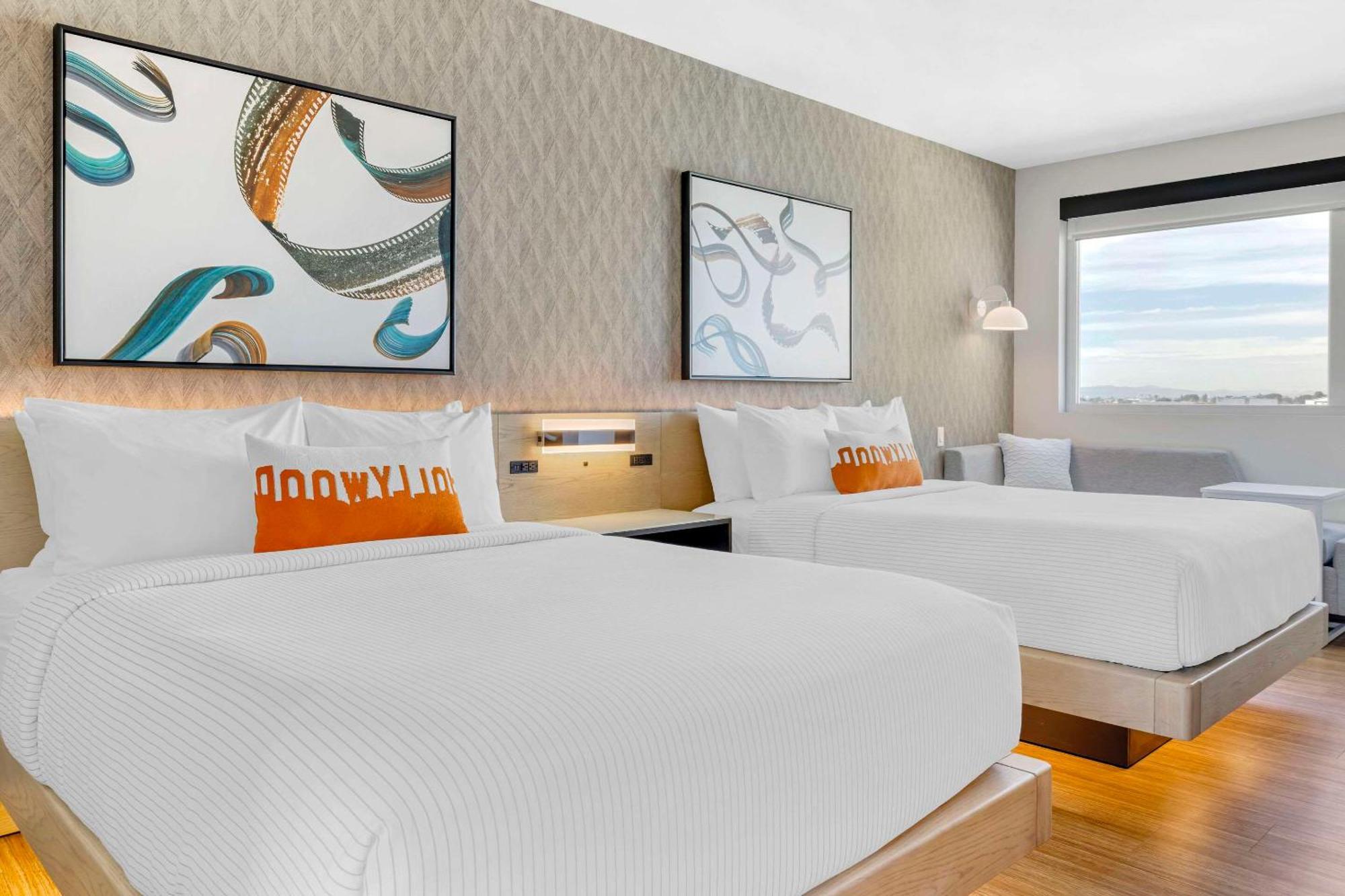 Cambria Hotel Burbank Airport Bagian luar foto