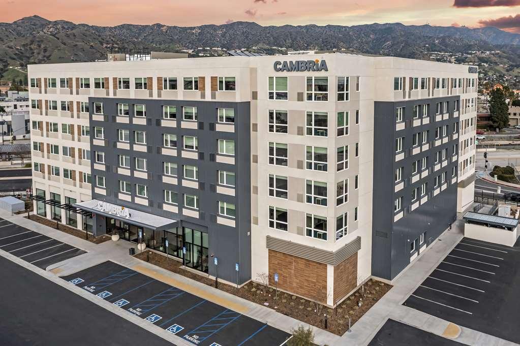 Cambria Hotel Burbank Airport Bagian luar foto