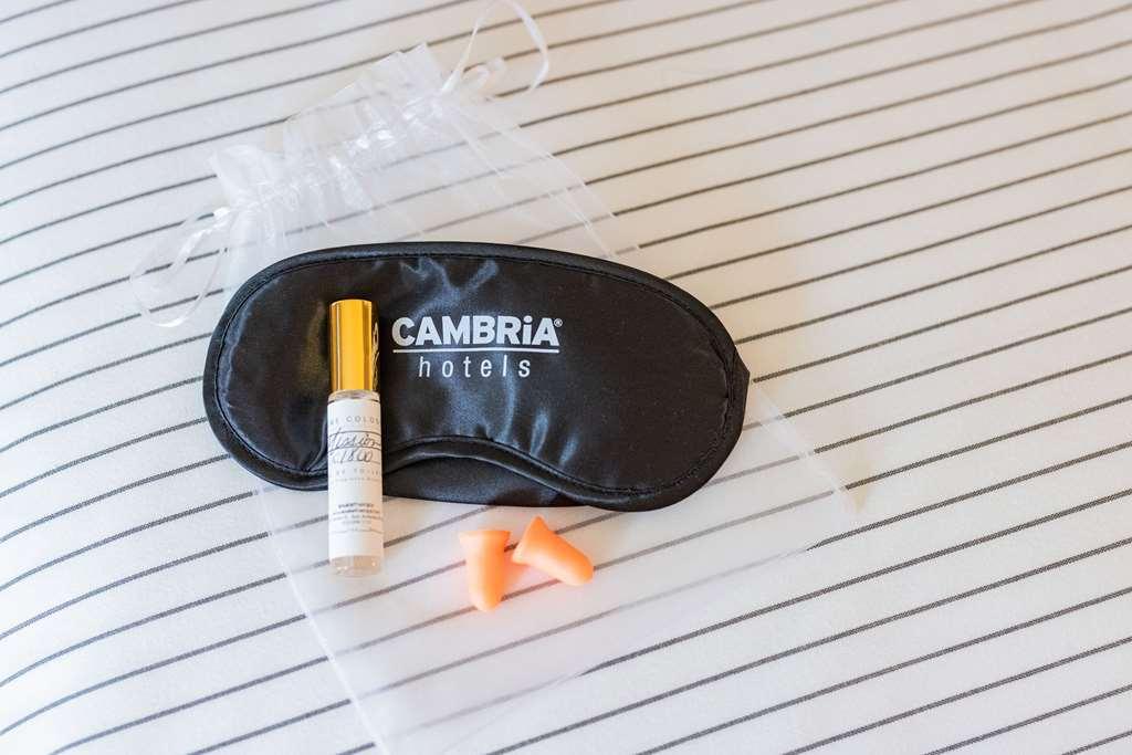 Cambria Hotel Burbank Airport Ruang foto
