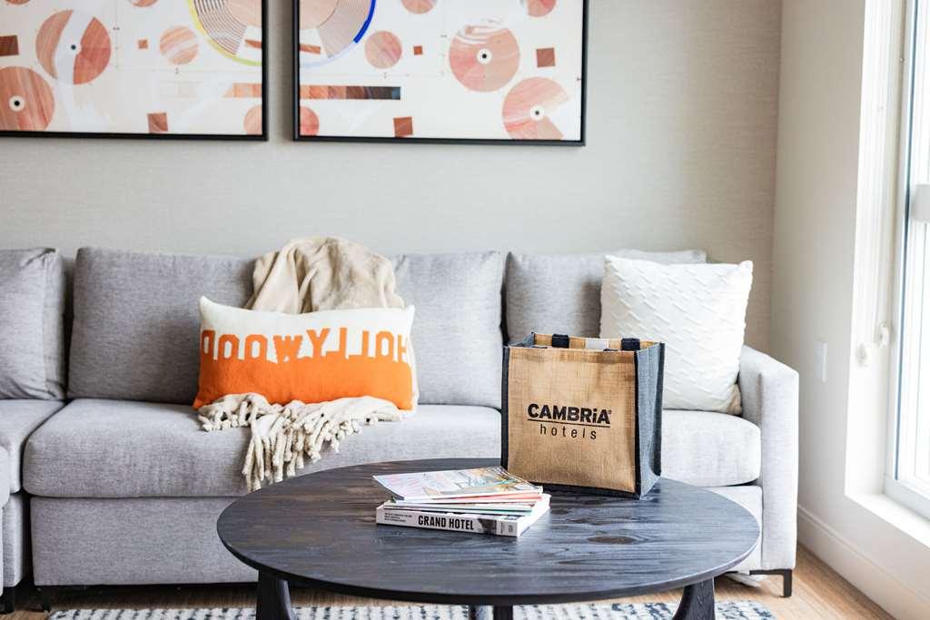 Cambria Hotel Burbank Airport Ruang foto
